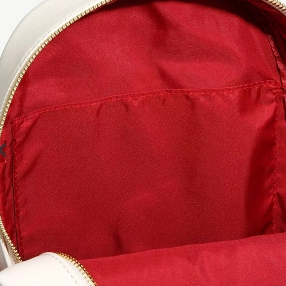 Loungefly Snow White Dagger Heart Box Backpack main image 9